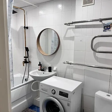 Only 5 Min. From Tallinn Airport Appartement Peetri